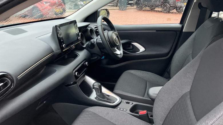 Toyota Yaris 1.5 Hybrid Design 5dr CVT Hybrid Hatchback